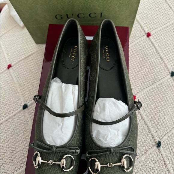 Gucci Women's Horsebit GG Canvas ballet flats - Picture 4 of 13